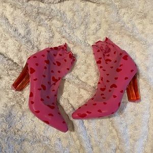 Feelin’ Lovsick sock heels
